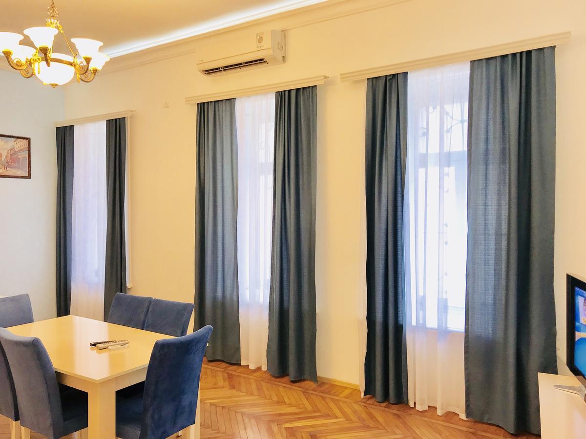 Check-In Apartment Near Fountain Square Vidadi Str باكو المظهر الخارجي الصورة